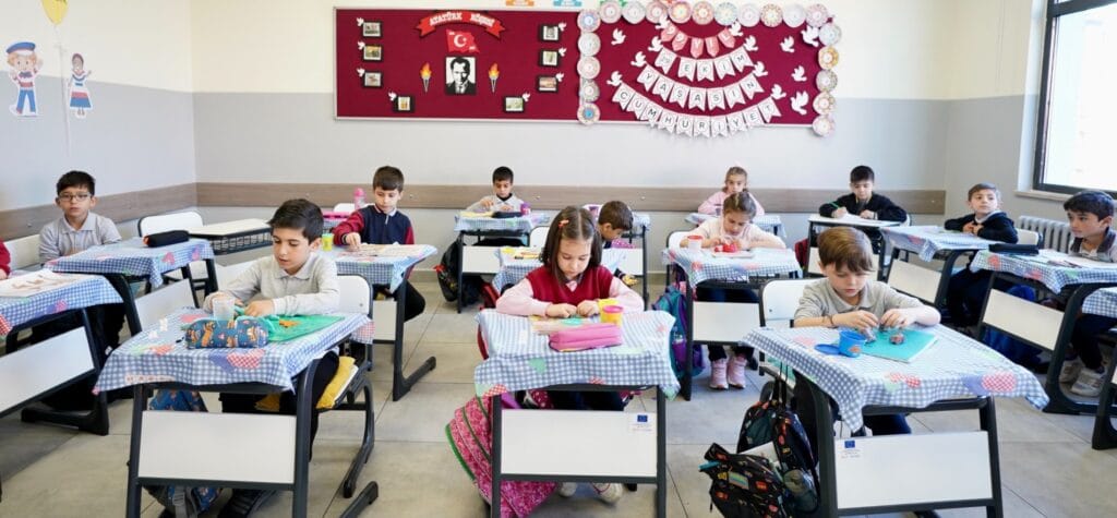 MEB'den ilkokula başlama yaşı düzenlemesi
